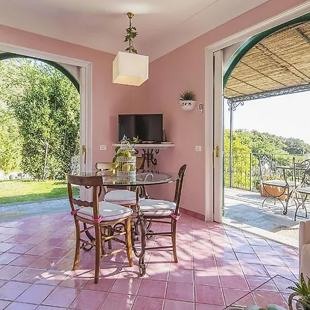Villa Sleeps 2 Pool Air Con Vietri